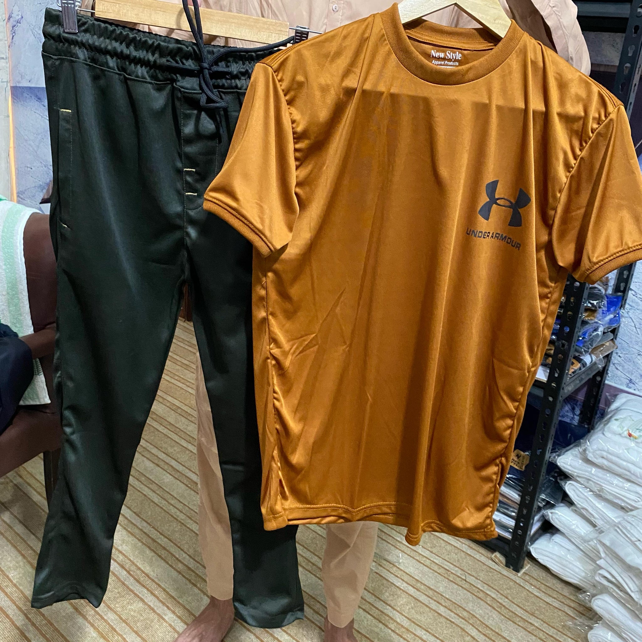 UNDERAMRMOUR TRACK SUIT