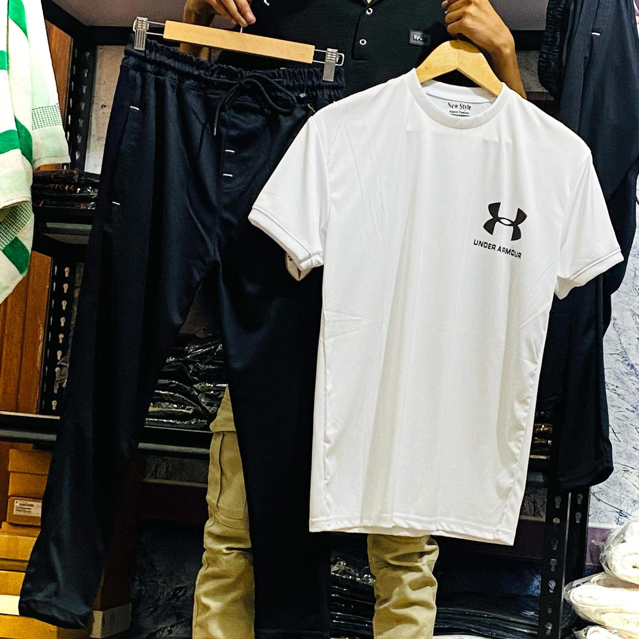 UNDERAMRMOUR TRACK SUIT