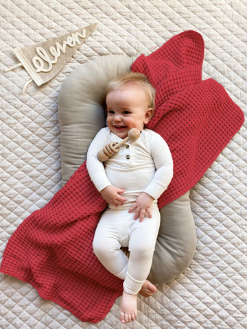 (RED) WAFFLE KID,S BLANKET | 100% cotton Soft & Cozy Blanket, Lightweight Toddler Throw for Boys & Girls