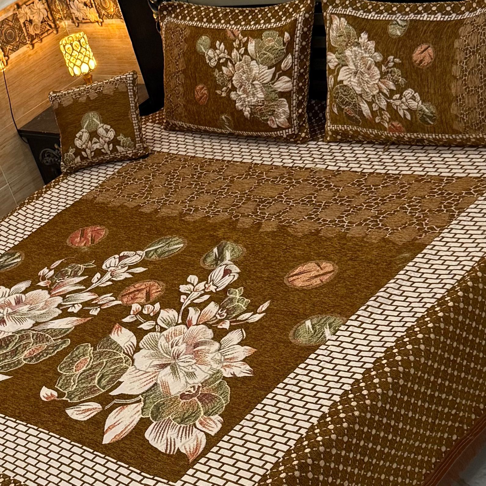 4Pc Velvet Jaquard Bedsheet |King Size | Velvet Jaquard