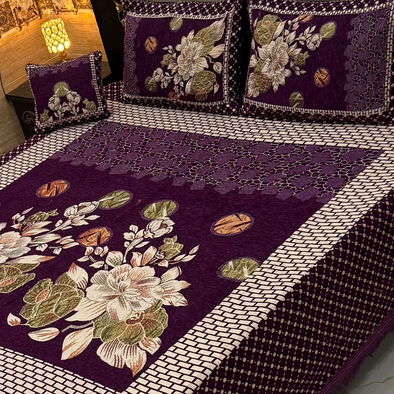 4Pc Velvet Jaquard Bedsheet |King Size | Velvet Jaquard