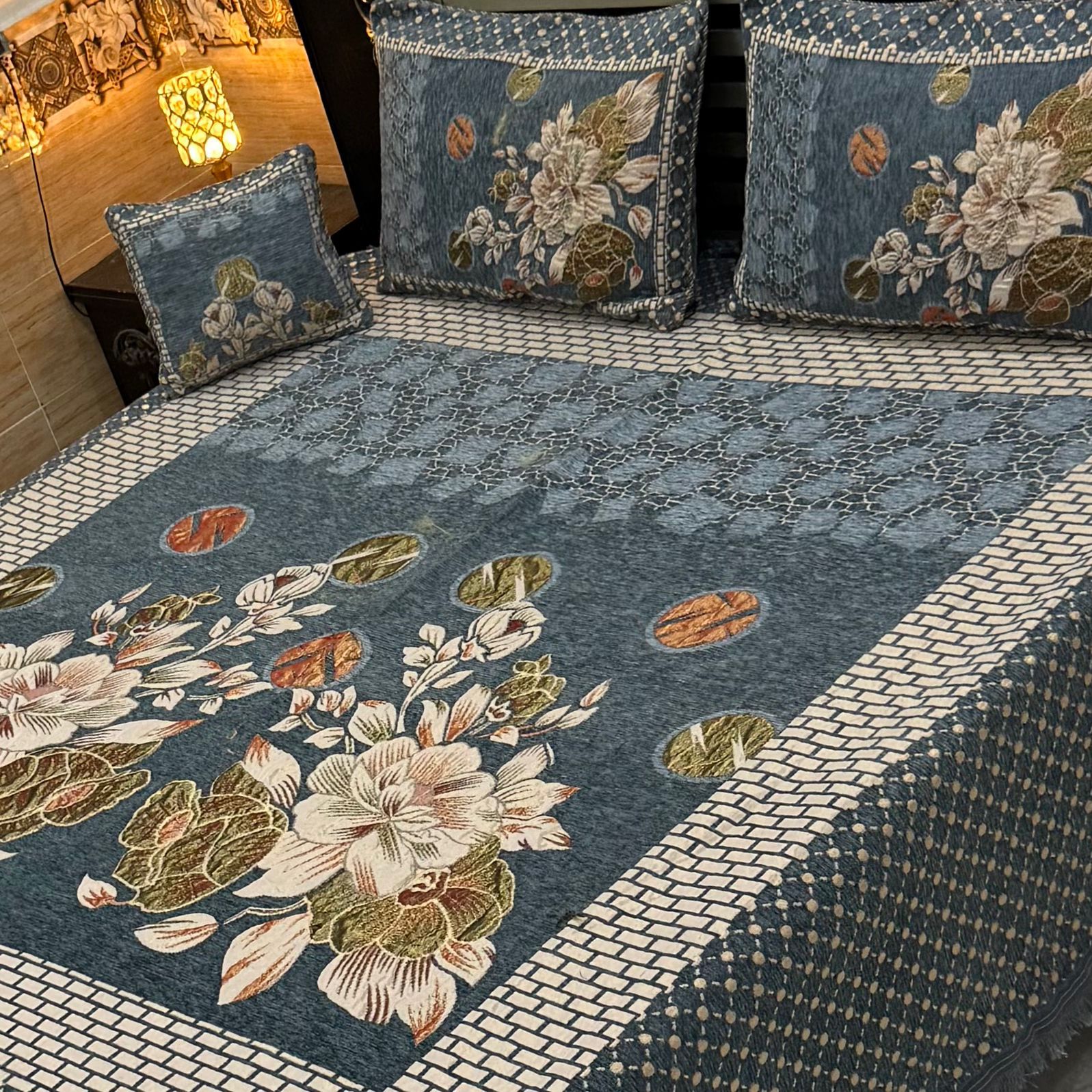 4Pc Velvet Jaquard Bedsheet |King Size | Velvet Jaquard