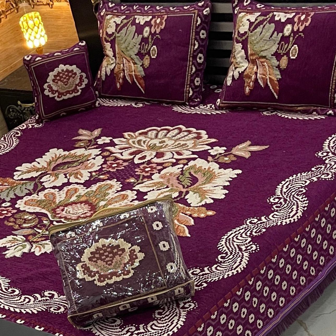 4Pc Velvet Jaquard Bedsheet |King Size | Velvet Jaquard Purple Motif