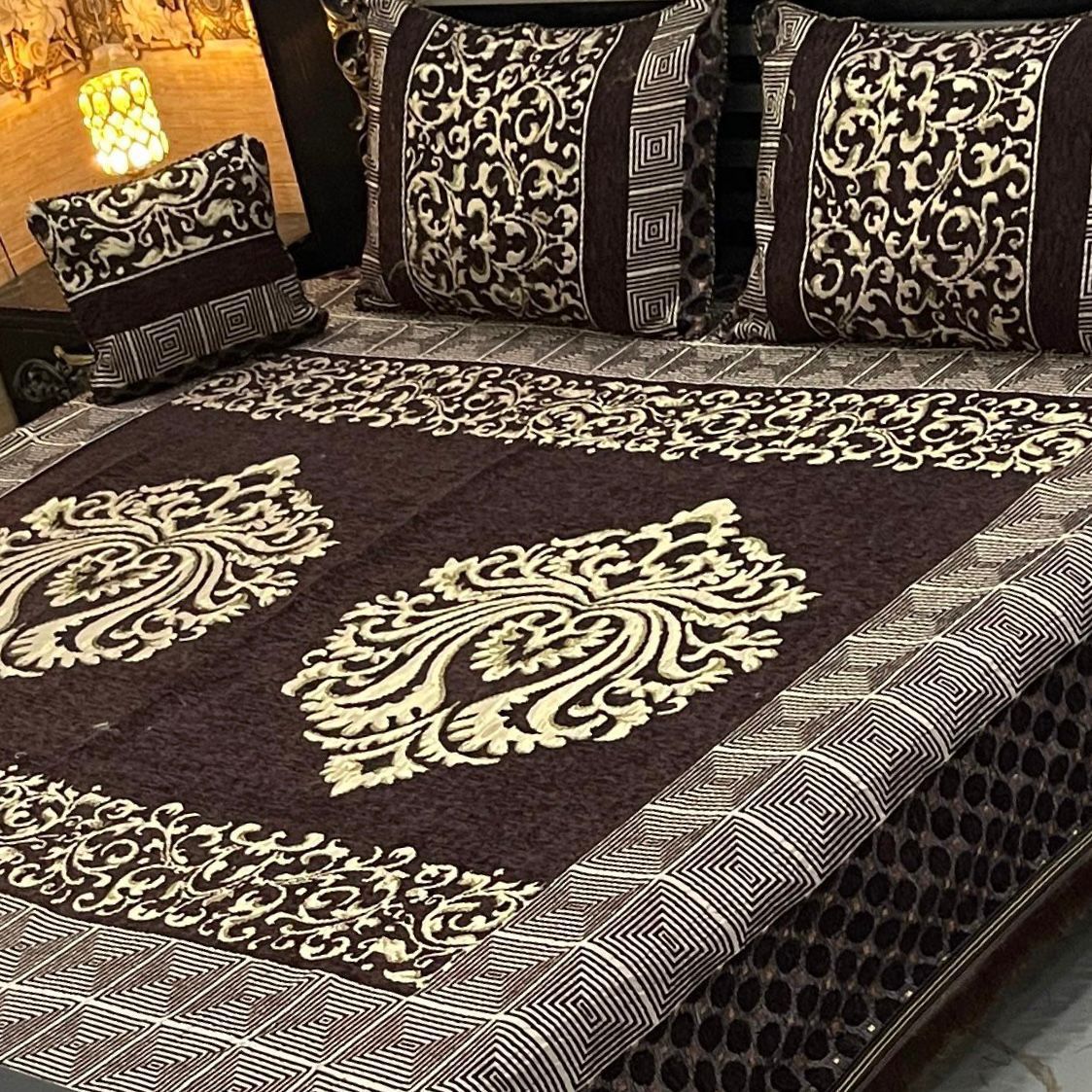 4Pc Velvet Jaquard Bedsheet |King Size | Velvet Jaquard Brown Double star